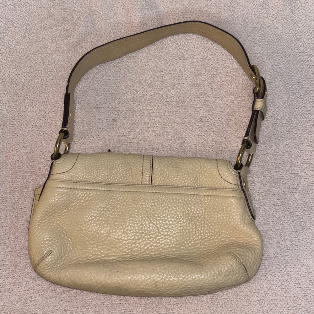 Coach Cream Leather Shoulder Bag - Picture 4 of 13